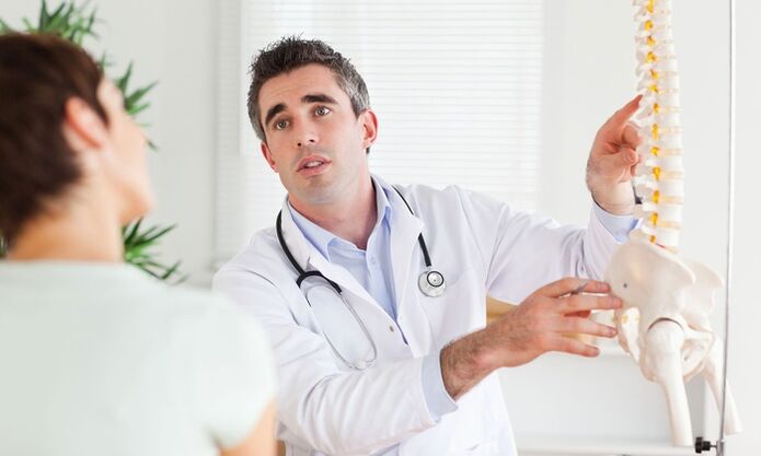 If you have symptoms of osteochondrosis, you should consult a doctor to prescribe a hardware examination of the spine.